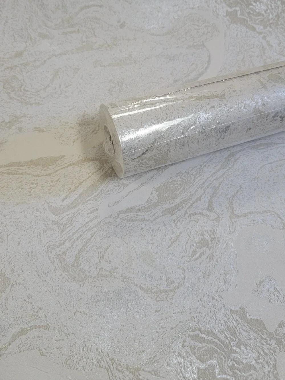 Wallpaper Reyne Pearlescent Marble Wallpaper